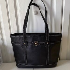 *Dooney & Bourke Black Leather Shoulder Bag